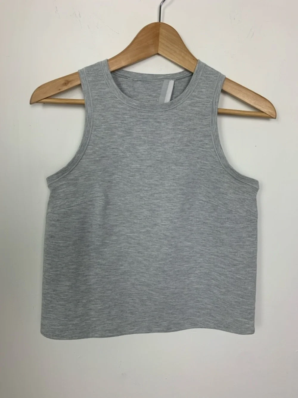 Lululemon Minimal Tank - Picture 5 of 8